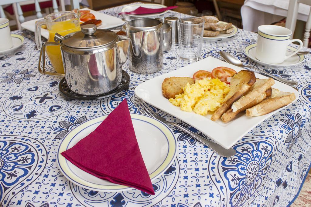 Eagle Heights Bed & Breakfast เอนนิสโครน ภายนอก รูปภาพ
