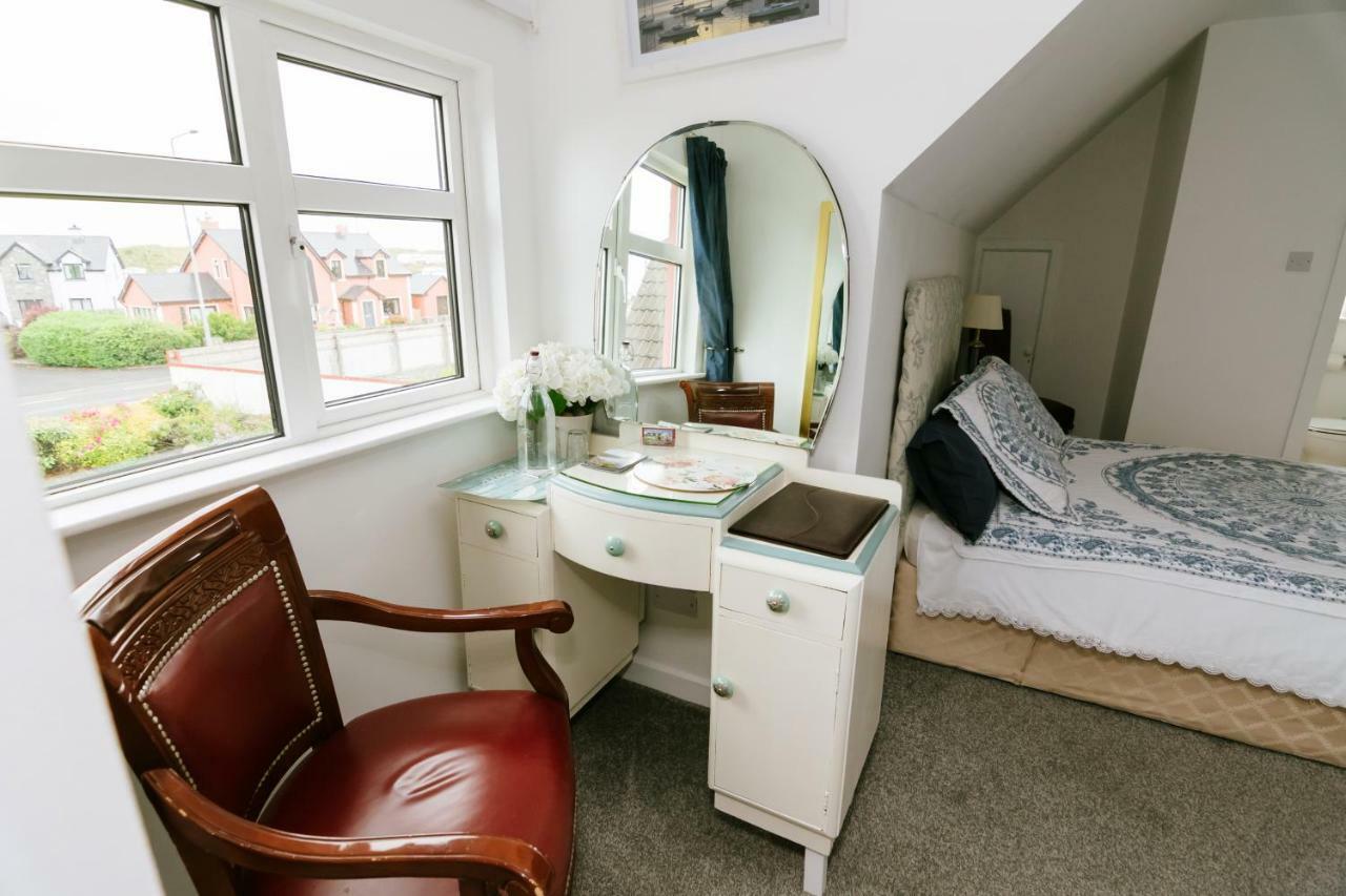 Eagle Heights Bed & Breakfast เอนนิสโครน ภายนอก รูปภาพ