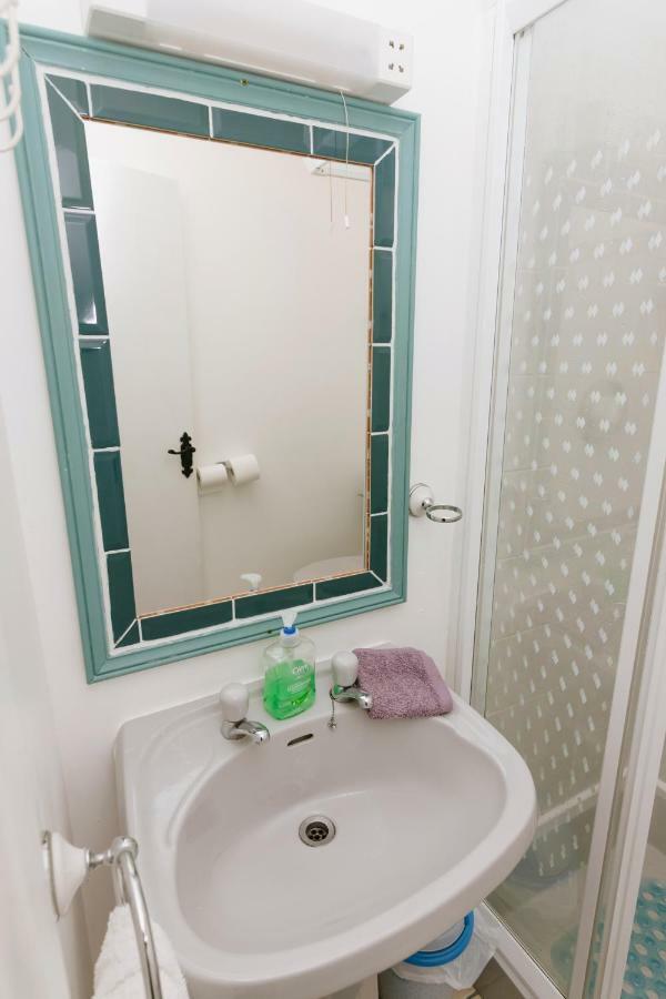 Eagle Heights Bed & Breakfast เอนนิสโครน ภายนอก รูปภาพ