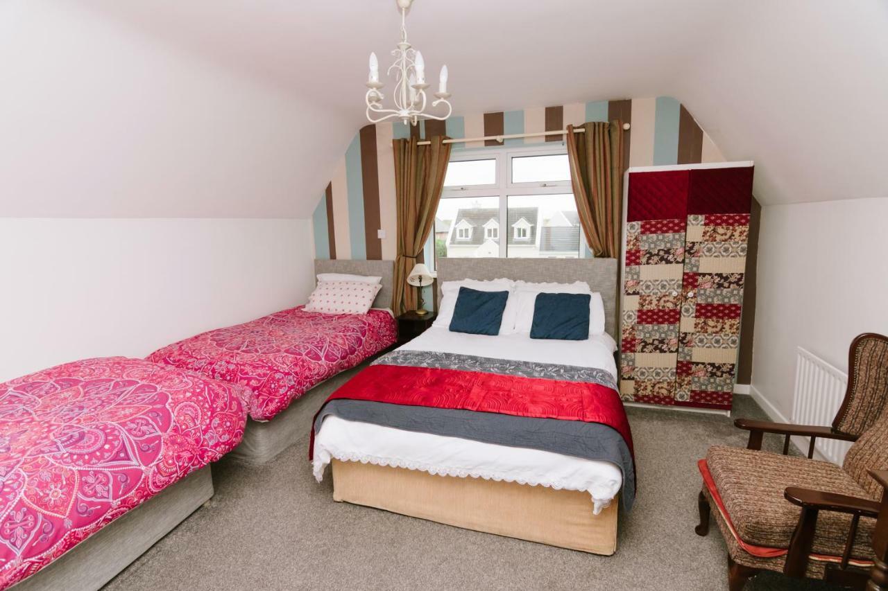 Eagle Heights Bed & Breakfast เอนนิสโครน ภายนอก รูปภาพ