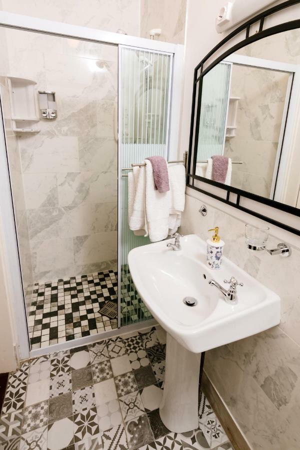 Eagle Heights Bed & Breakfast เอนนิสโครน ภายนอก รูปภาพ