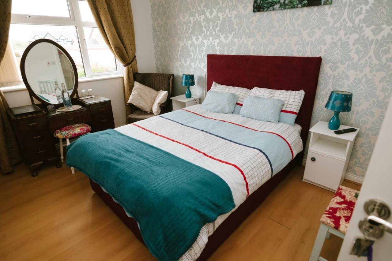 Eagle Heights Bed & Breakfast เอนนิสโครน ภายนอก รูปภาพ